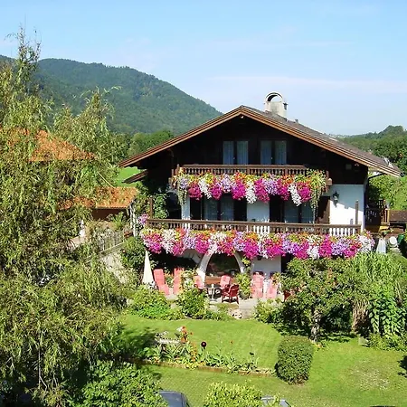 Hahn Garni Gasthof